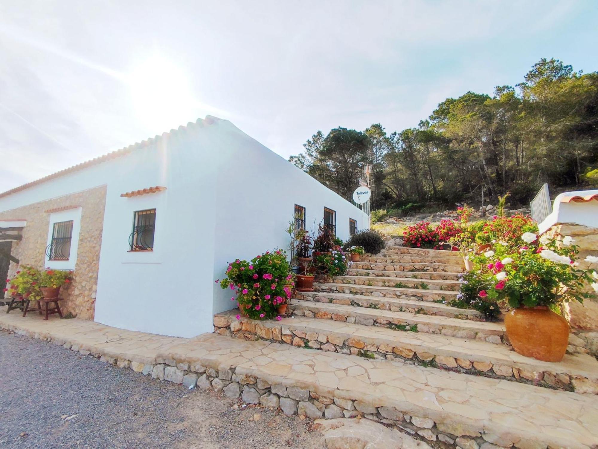 Casa Can Lluc Con Piscina, Jardin Y Vista Al Campo سانت ميكيل ذي بالان المظهر الخارجي الصورة